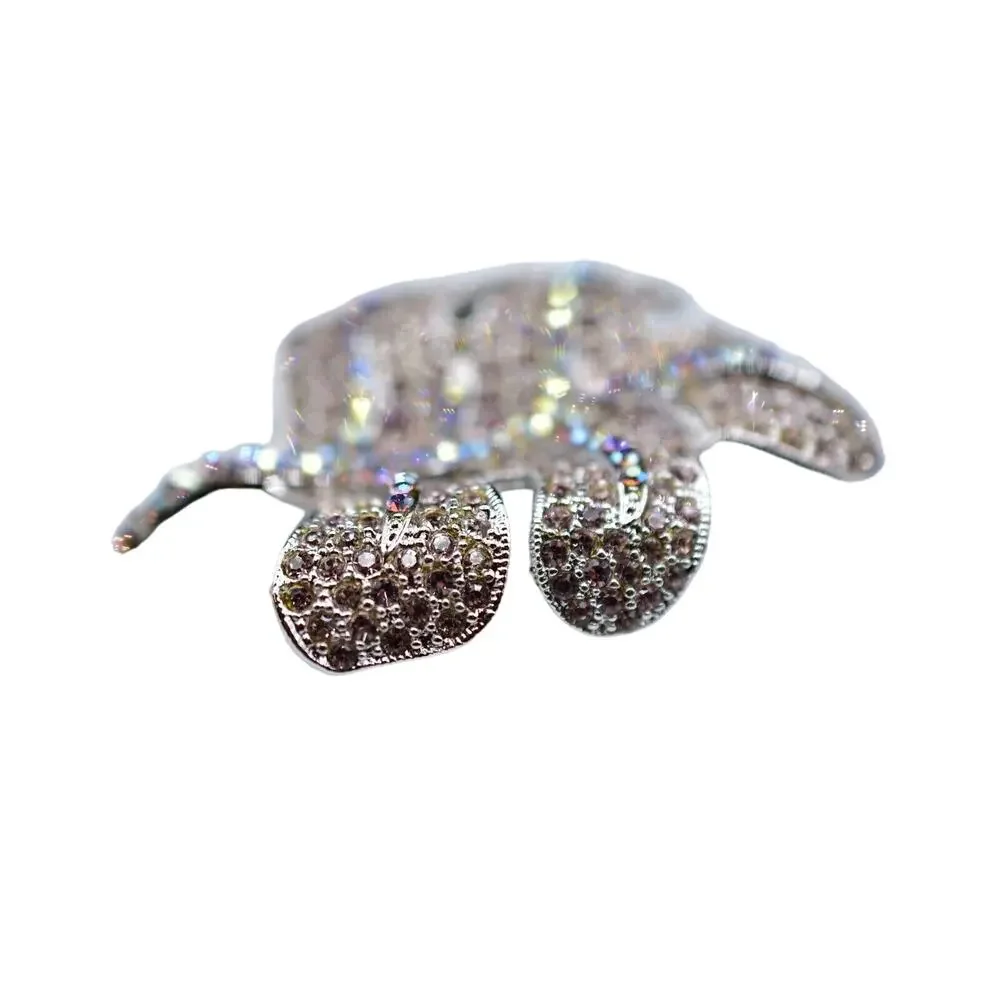 Unbranded gorgeous pin